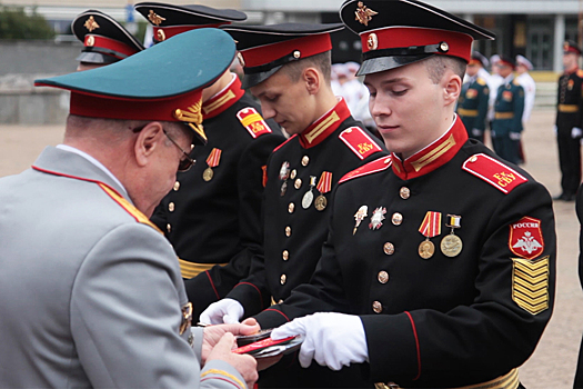 В Екатеринбурге состоялся торжественный выпуск суворовцев