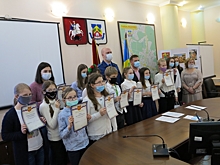 В районе Ясенево наградили победителей конкурса «Мир глазами ребенка»