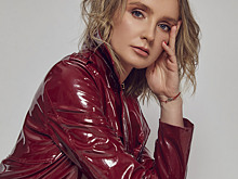 Косметичка звезды: Анна Шарова о своем знакомстве с косметикой и любимых средствах