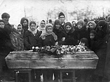 «Красные похороны» в СССР: что было странного в новом погребальном обряде