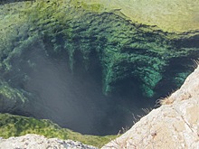Эффектные водоемы, в которых вы не захотите купаться