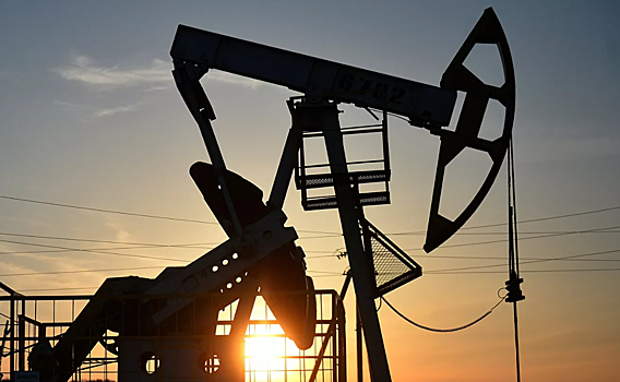 Стоимость нефти Brent превысила $113 за баррель впервые с 2014 года