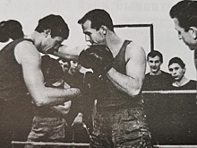 Ветеран сталинградского бокса помогает тренировать чемпионов
