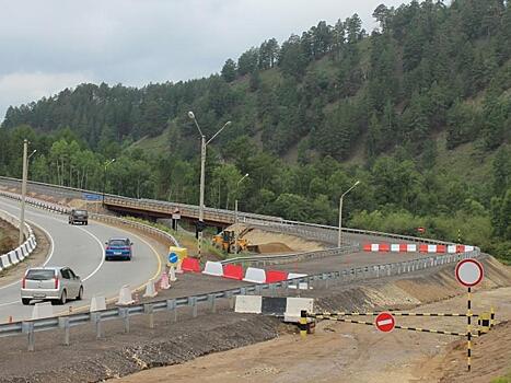 Движение через реку Кручина организовали по объездной дороге из-за капремонта моста