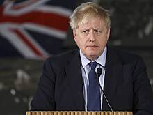 Борис Джонсон пришел в ночной клуб, выпил шампанского и стал танцевать на столе