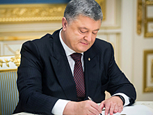 Порошенко обвинил Россию в поджоге военного склада