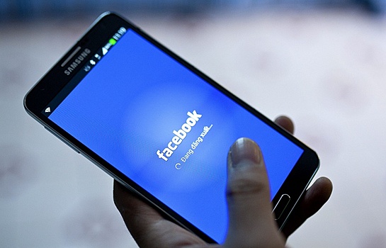 Дело Facebook «о голой женщине» передадут в Парижский суд