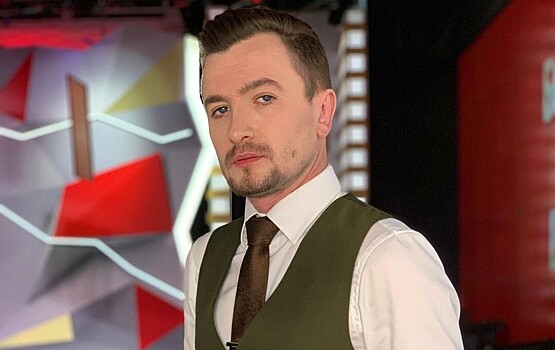 Влад Кадони перестал скрывать возлюбленную, с которой встречается уже полгода