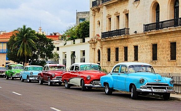 День в истории: Русь поделили на удельные княжества, США объявили блокаду Кубе