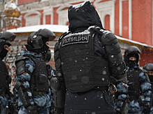 В Петербурге перекрыли Дворцовую площадь перед несогласованной акцией