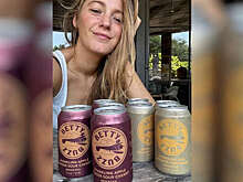 Актриса Блейк Лайвли опубликовала фото без макияжа