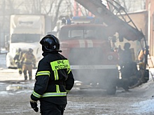 Сотрудники орловского МЧС спасли пенсионерку, которая не могла выбраться из горящего дома