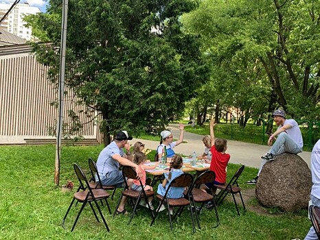 Сотрудники библиотеки №183 провели культурно-развлекательную программу в Усадьбе Воронцово