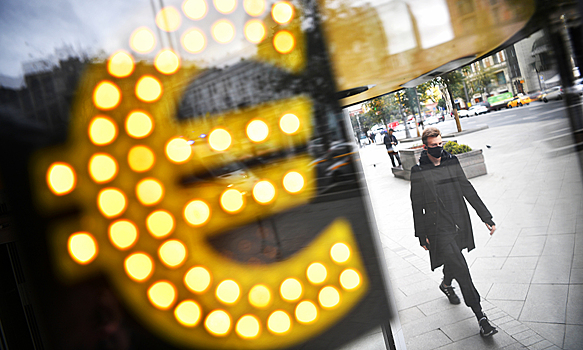 Автогигант выплатит сотрудникам по тысяче евро