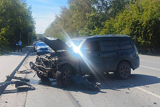 Смертельное ДТП в Новосибирске: Land Cruiser перевернулся после столкновения