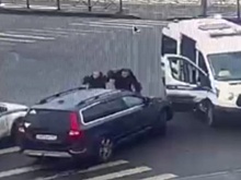 В Петербурге полицейские со стрельбой остановили пьяного водителя