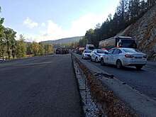 Женщина выехала на встречку – прямо под грузовик: подробности жуткого ДТП