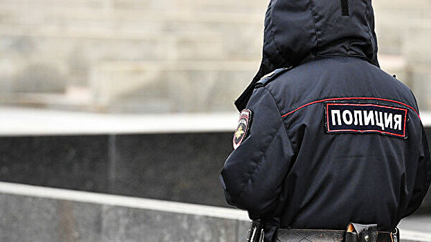 Московских полицейских попросили о помощи и сдали в ФСБ