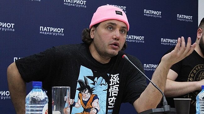 Рустам Солнцев предположил, как зарабатывали девушки из группы «Фабрика»