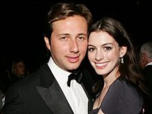 Сбежавшая невеста: Энн Хэтэуэй расторгла помолвку в один день, что произошло в паре?