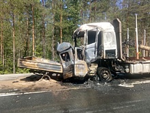 В Карелии в ДТП с лесовозом погиб водитель "ГАЗели"