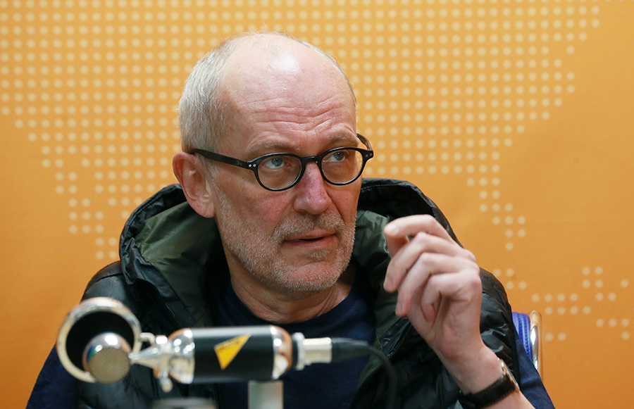 Подробности развода Александра Гордона с молодой женой: устала от ссор и нападок семьи