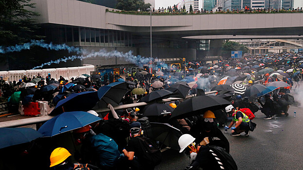 В Гонконге задержаны 40 участников беспорядков в метро