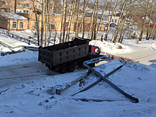 Грузовик протаранил теплотрассу в кузбасском городе