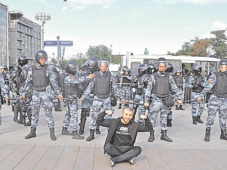 Рейдеры власти устроили в Москве шашлык-машлык