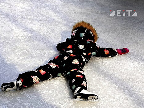 Фекалии или теплоноситель: озеро в зоне отдыха во Владивостоке покрылось подозрительным льдом