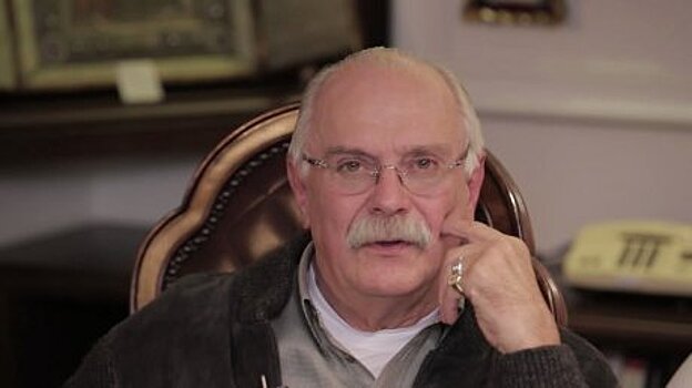 «Трижды народного» Михалкова обвинили в травле актеров и лишении их титулов