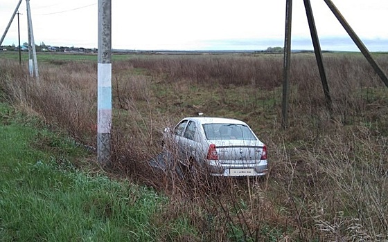 В Сараевском районе пьяный саратовец на Renault вылетел в кювет