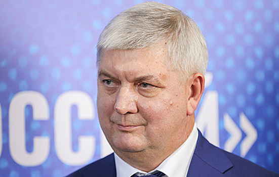 Губернатор Гусев отметил первую за 40 лет победу "Факела" над "Торпедо"