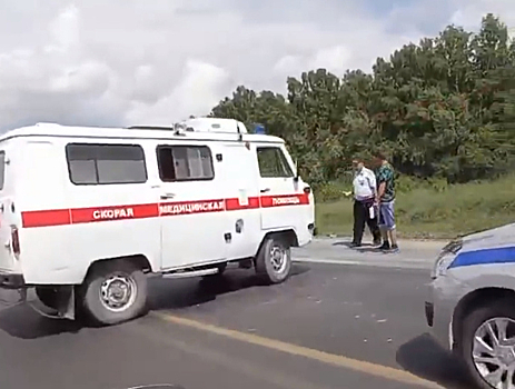 Внедорожник врезался в скорую на новосибирской трассе: есть пострадавшие