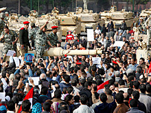Положат ли действующие власти Египта конец полувековой политической смуте