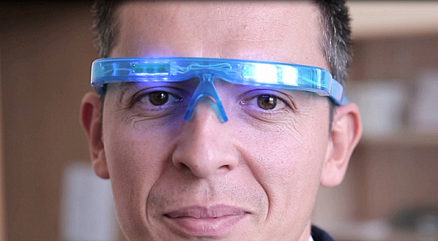 Ученые разработали очки от бессонницы