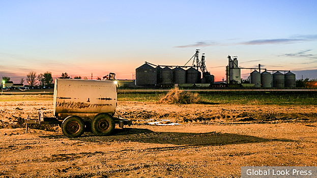 Чем выгодна России беспрецедентная торговая война США и Китая