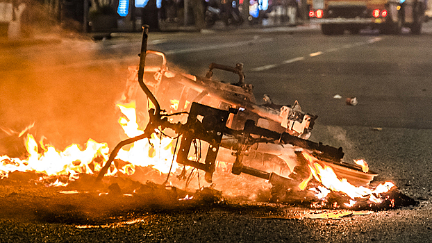 Подросток после ДТП с мотоциклом бегал весь в огне по дороге