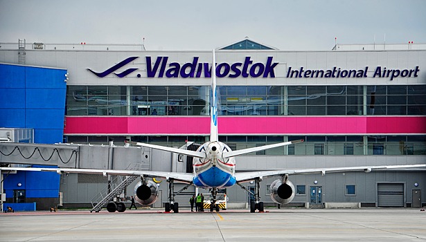 Авиационный учебный центр открыли в аэропорту Владивостока