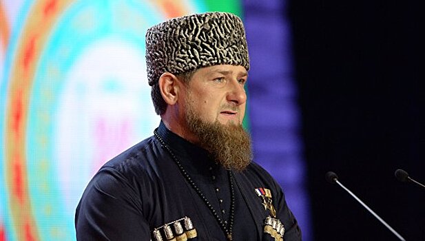 Кадыров требует проверить инцидент с уроженками Чечни в Воронеже