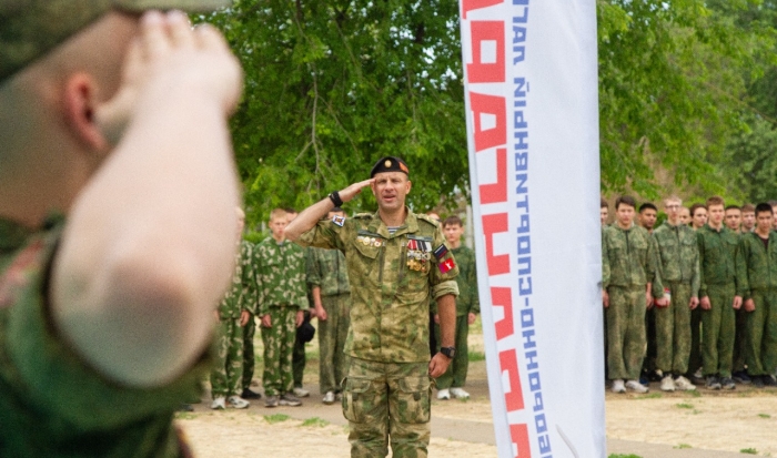 Подростки Волгоградской области принимают участие в военно-спортивных сборах
