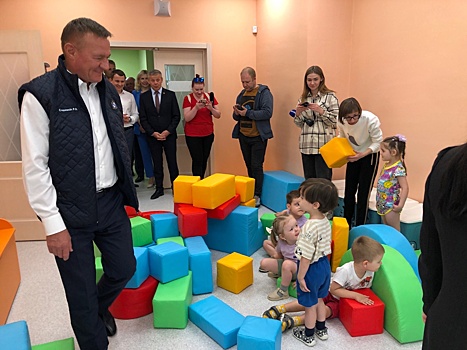 Курский губернатор посетил новый детсад на Плевицкой