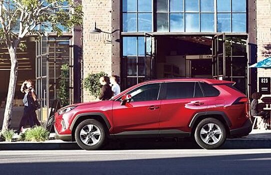 Toyota вывела на родной рынок обновленный RAV4