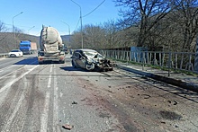 В Новороссийске в массовом ДТП с грузовиками погиб водитель Lada
