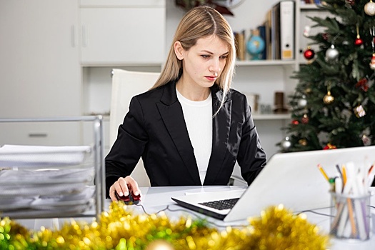 Новогодние каникулы 2025-2026: сколько дней отдыхаем и когда