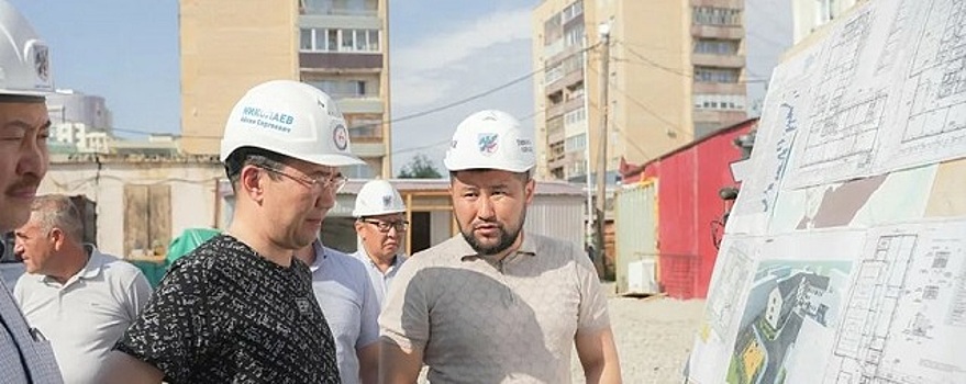 Глава Якутии Айсен Николаев провел традиционный объезд по строящимся объектам в Якутске