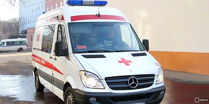 В столкновении такси и мусоровоза на Фестивальной улице пострадала женщина