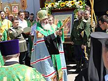 По Иркутску пронесли ковчег с мощами Сергия Радонежского