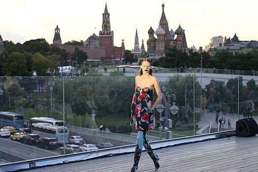 Дизайнер Бесфамильная: Московская неделя моды повысила медийность дизайнеров