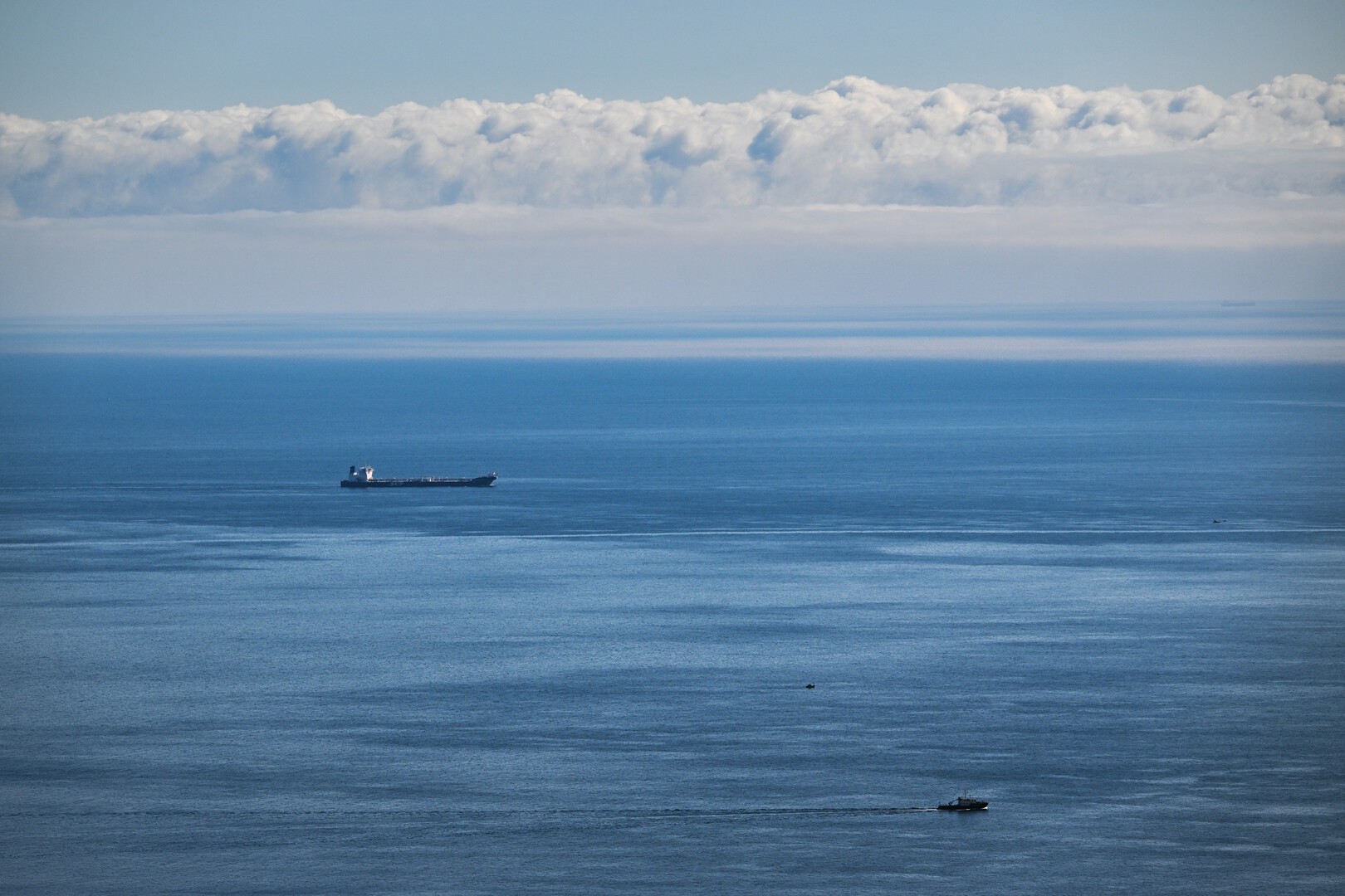 Последствия блокады Ормузского пролива и отставки главы ВМС США: что пишут зарубежные СМИ